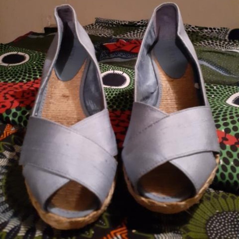 Light Blue silk size 9 Ralph Lauren peep toe espadrilles